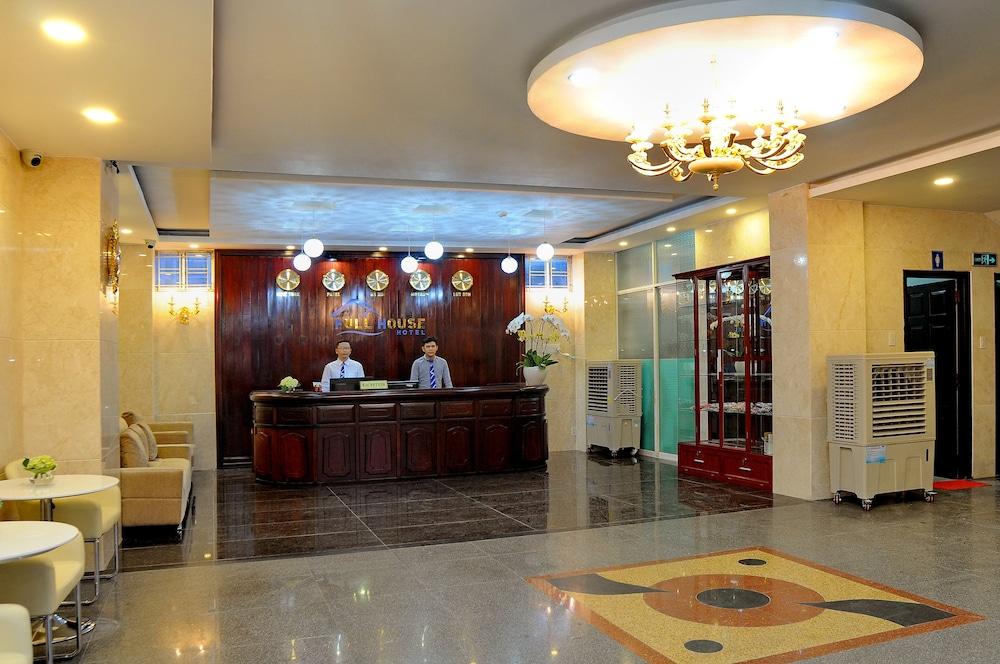 Full House Hotel Nha Trang Buitenkant foto