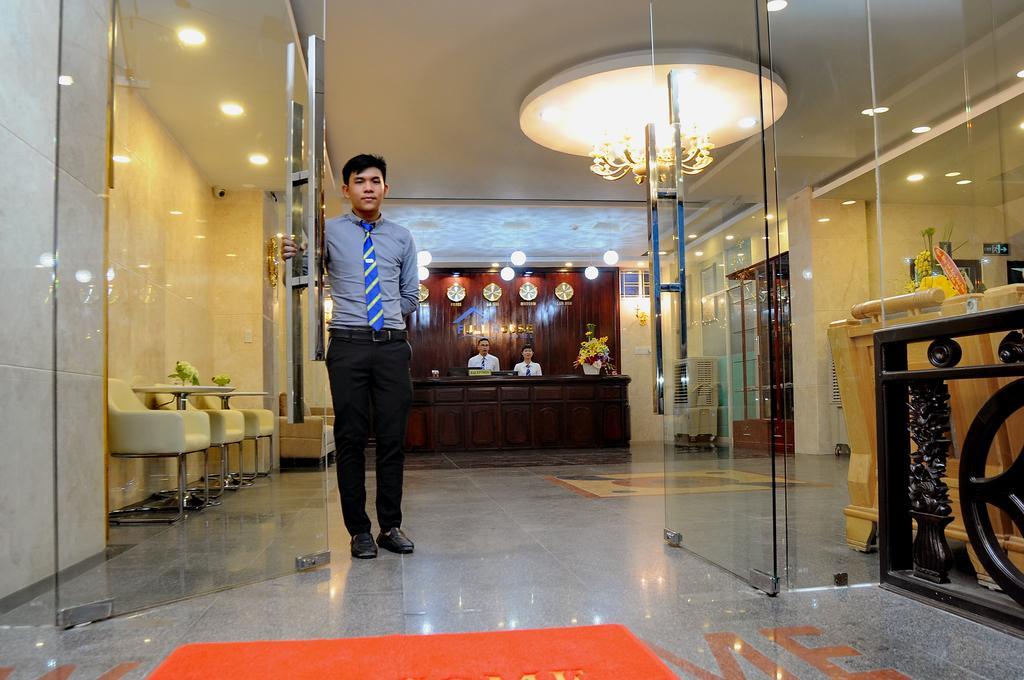 Full House Hotel Nha Trang Buitenkant foto