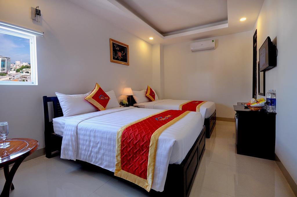 Full House Hotel Nha Trang Buitenkant foto